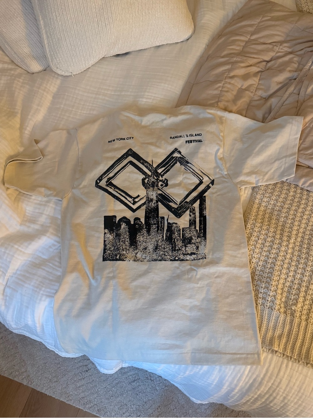 Experts Only tshirt - Picture 2 of 3